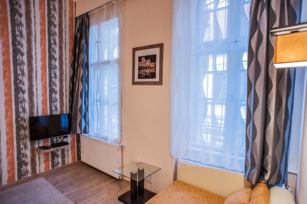 All In Apartman Apartment Budapest Room photo