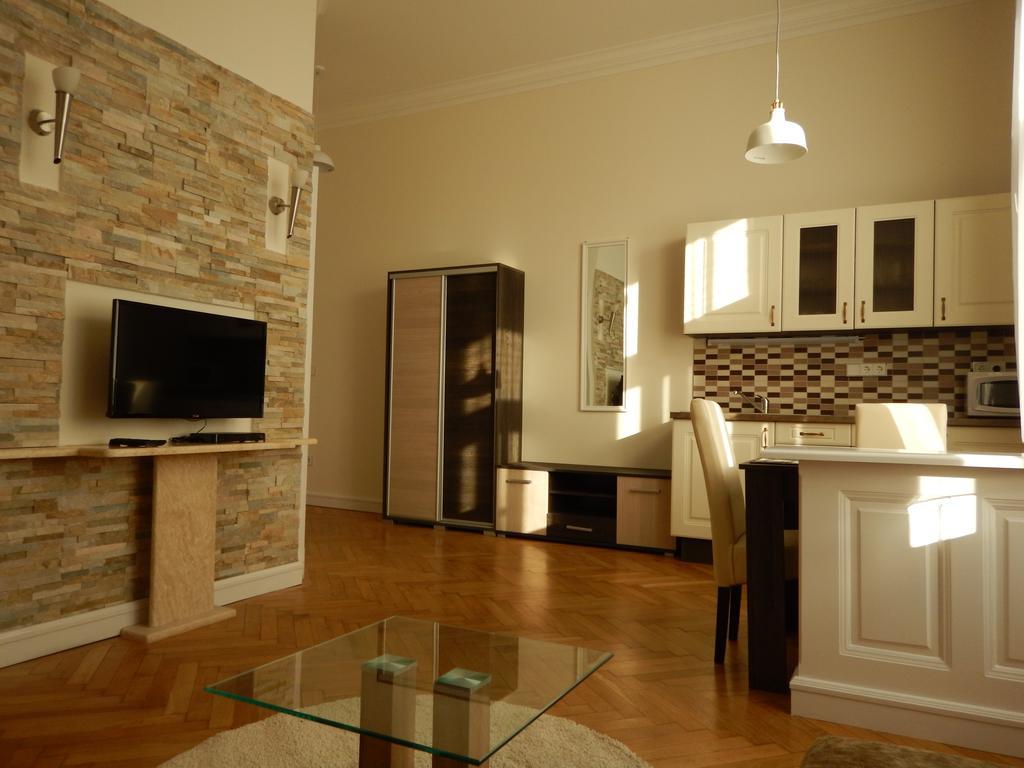 All In Apartman Apartment Budapest Room photo